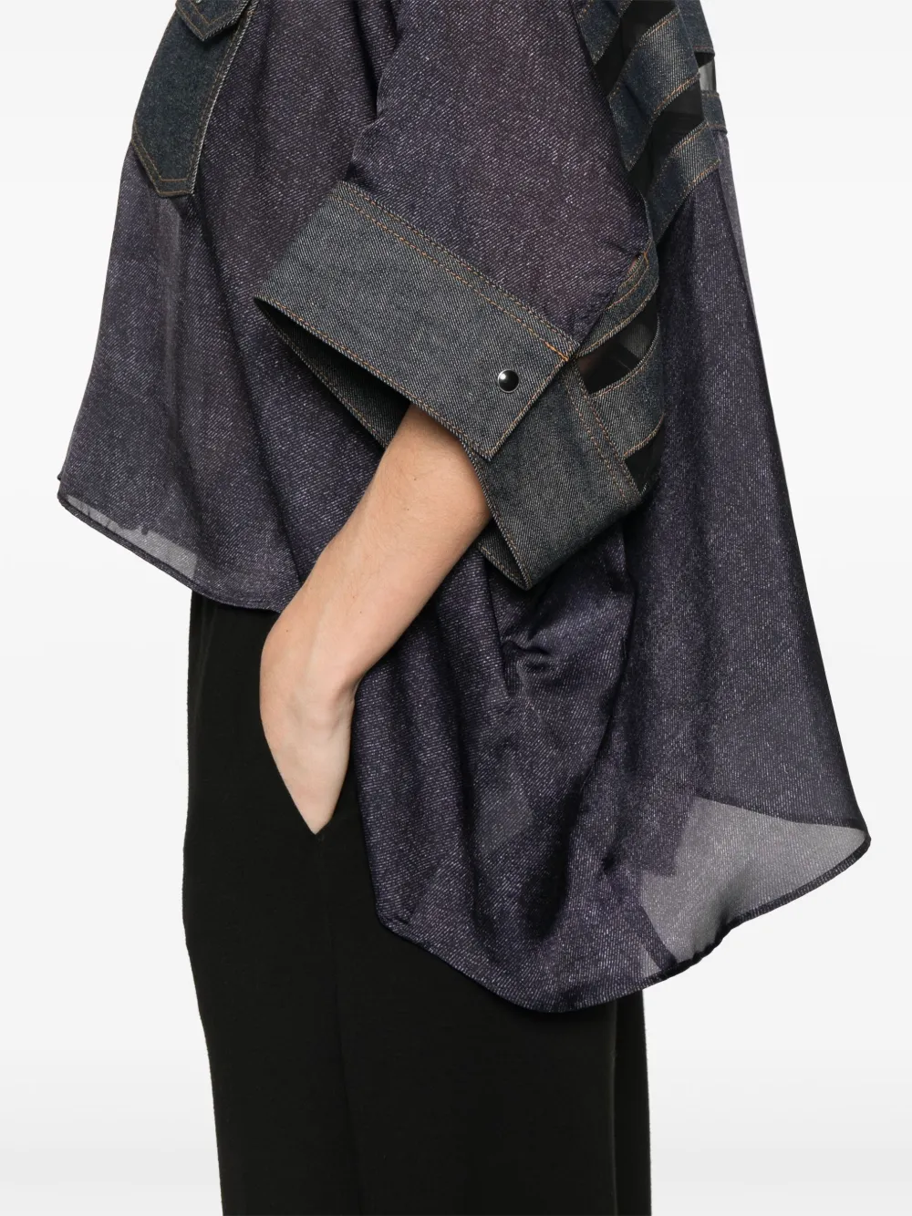 sacai Blouse met semi-doorzichtige vlakken Blauw