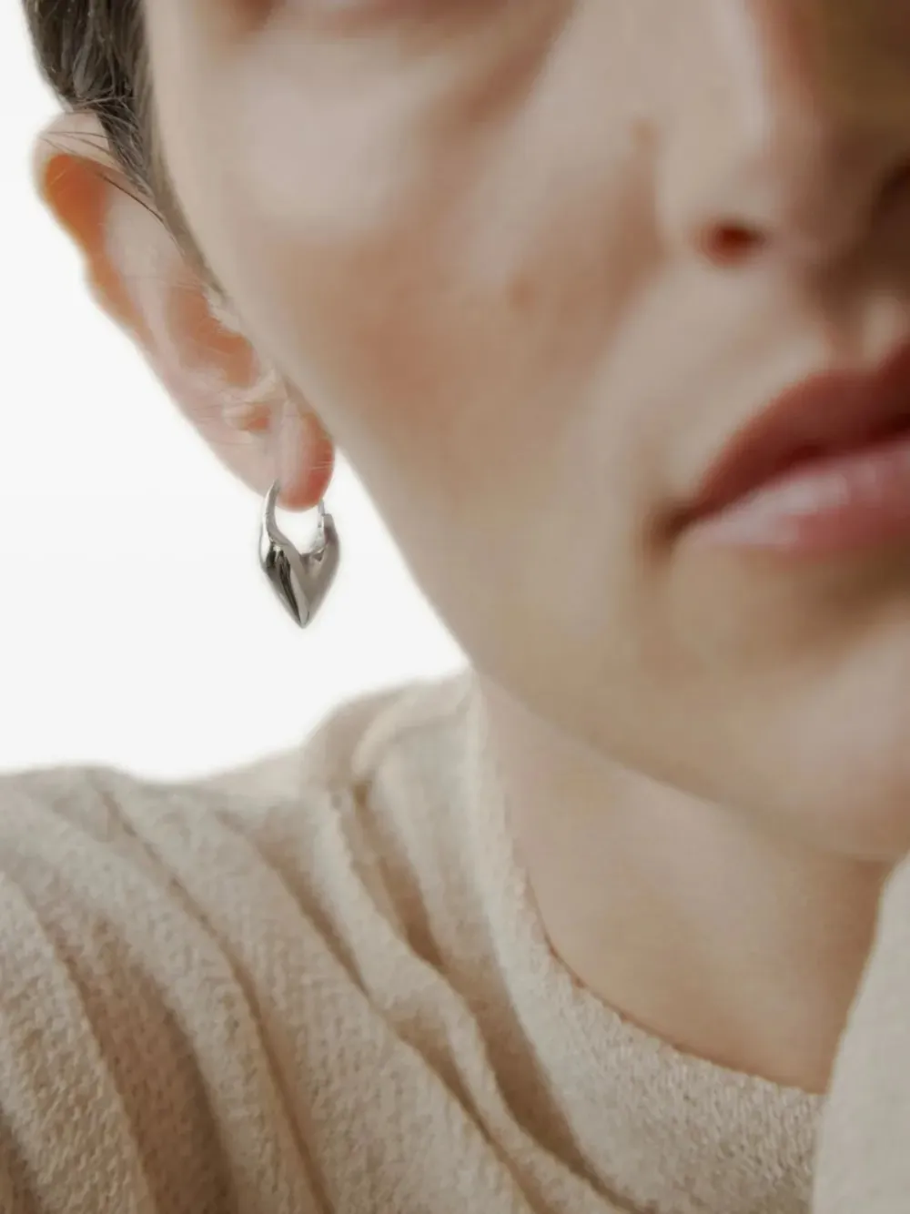 Otiumberg heart-motif hoop earrings | Image 2
