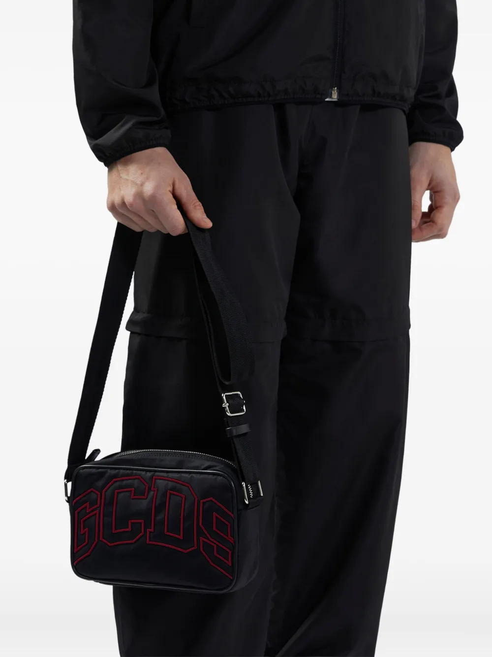 GCDS logo-embroidered belt bag | Men | Image 2