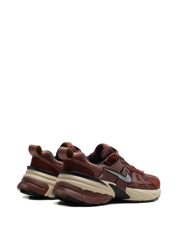 Nike V2K Run Pony WMNS “Red Sepia/Dark Pony/Black/Chrome