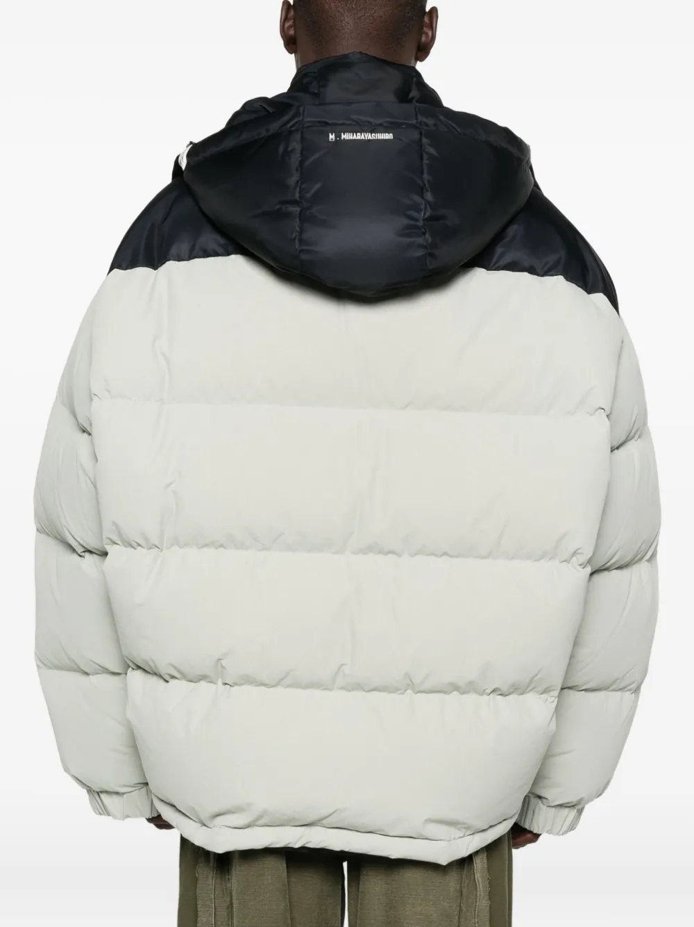 Maison MIHARA YASUHIRO Gewatteerde jas met colourblocking Grijs