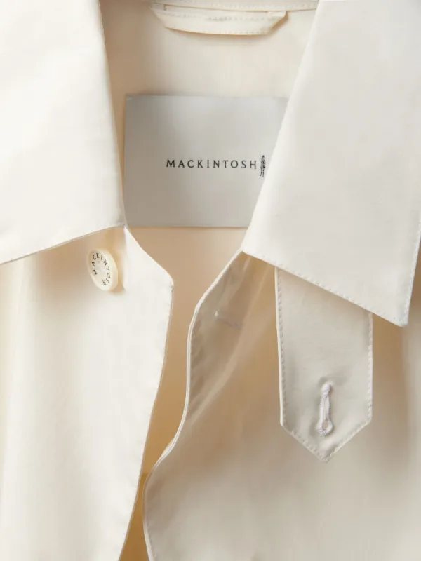 Mackintosh Dunkeld Coat | White | FARFETCH TW