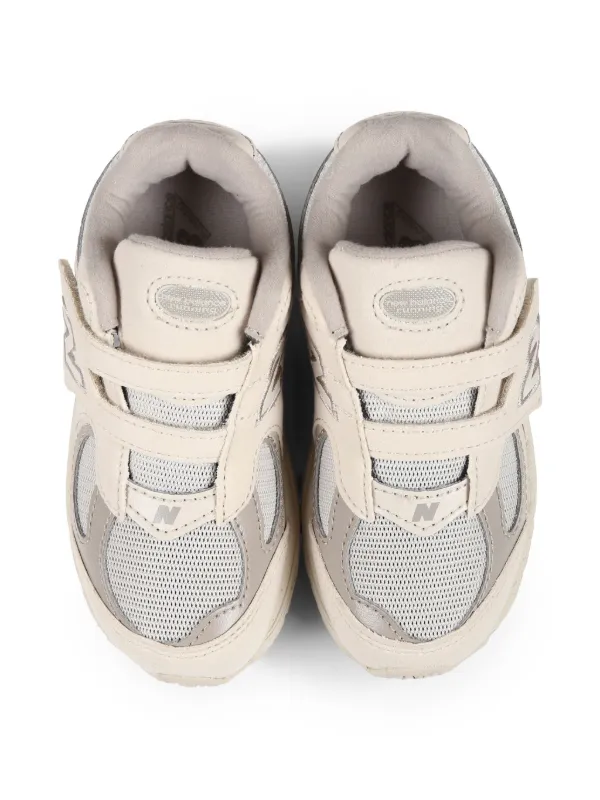 New Balance Kids 2002 Sneakers Neutrals FARFETCH EG