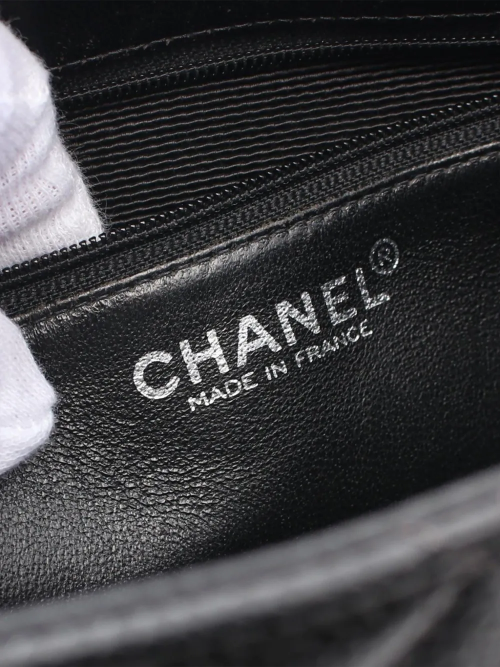 Pre-owned Chanel 2000-2002 Caviar Medallion Tote Bag In Black