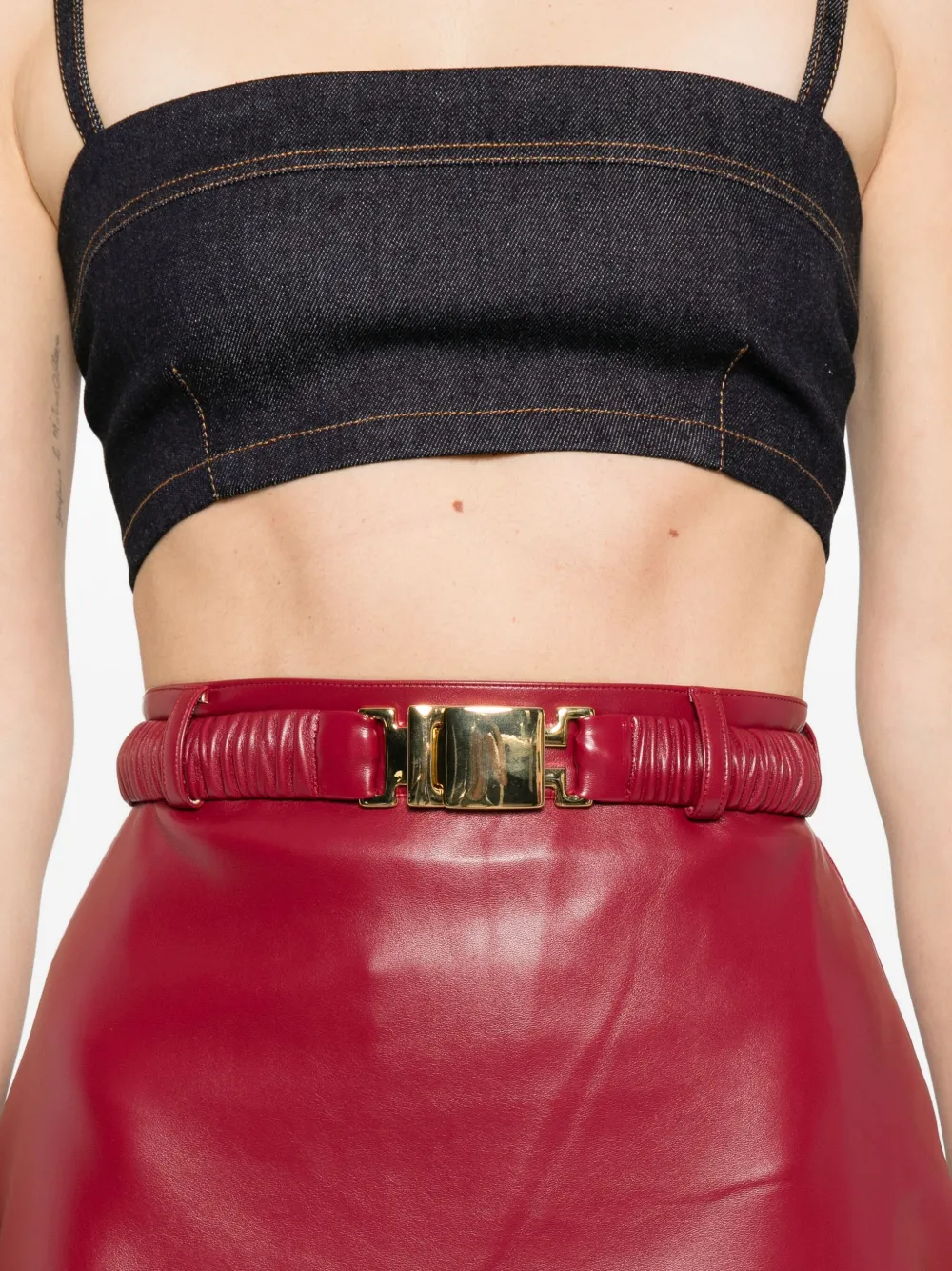 Rowen Rose belted midi skirt Rood