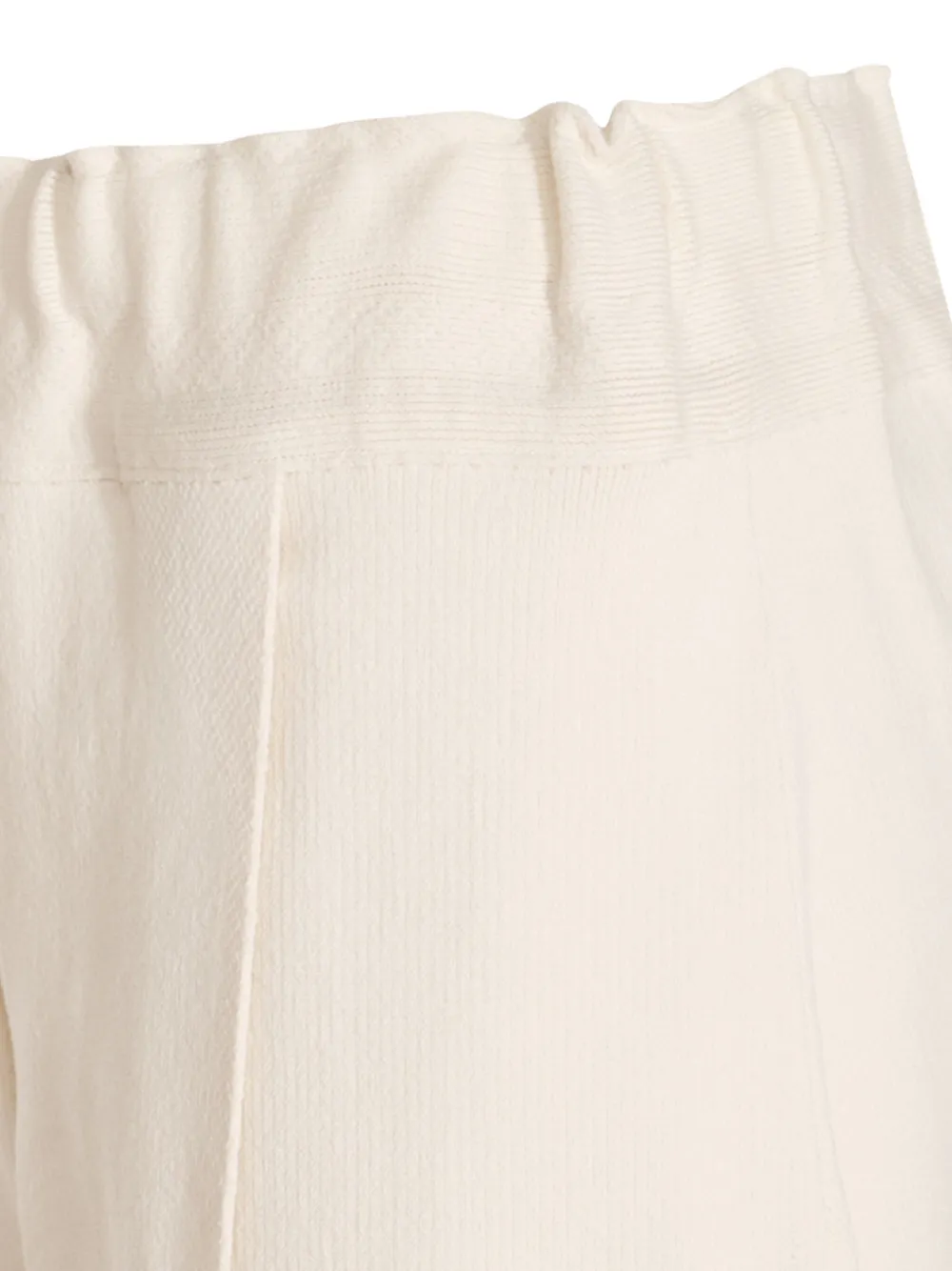 Issey Miyake Plooibroek met toelopende pijpen Beige