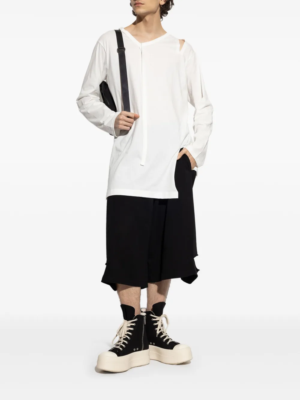 Yohji Yamamoto asymmetric long sleeved T-shirt - Wit