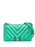 CHANEL Pre-Owned 2017-2018 Medium Chevron Lambskin and Iridescent PVC Boy Flap crossbody bag - Green