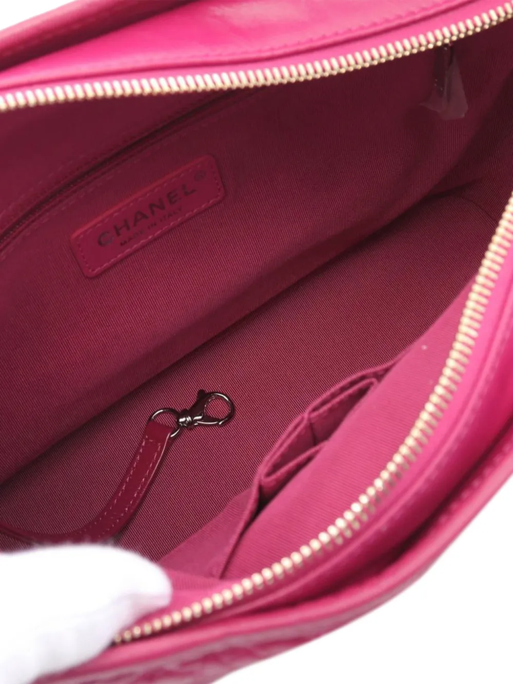 Pre-owned Chanel 2019 Medium Aged Calfskin Gabrielle Crossbody Bag In 粉色