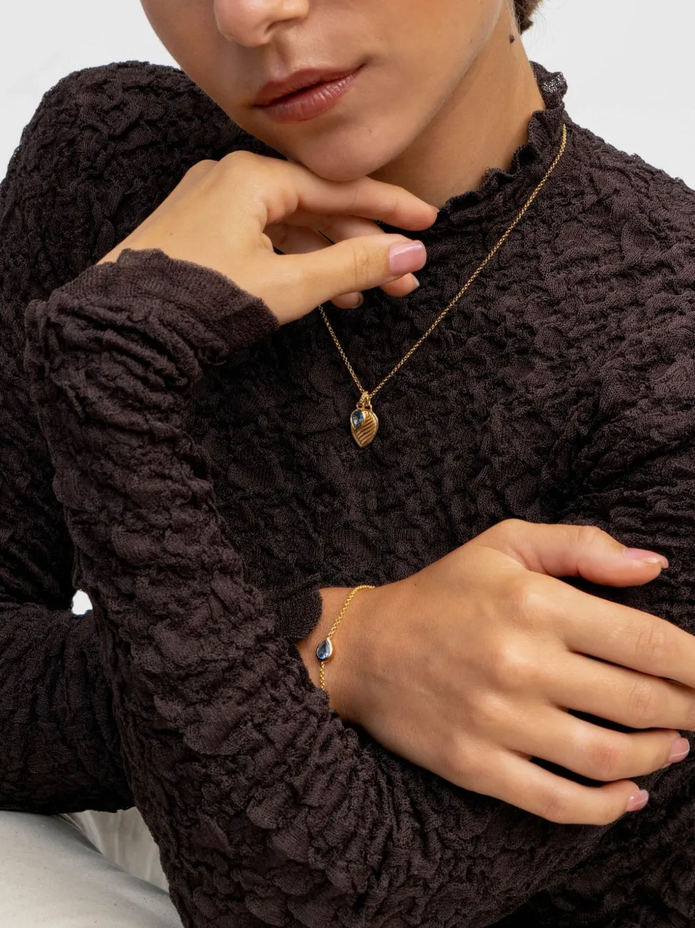 Dower & Hall Twist-embellished Pendant Necklace In Gold