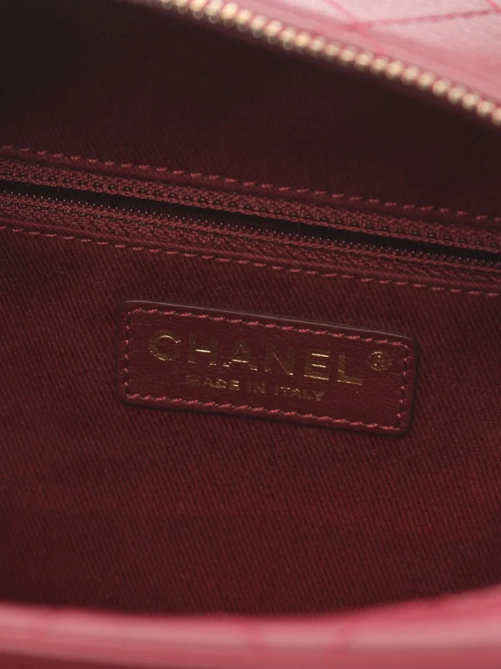 Pre-owned Chanel 2017-2018 Curve Vanity Shoulder Bag In Red