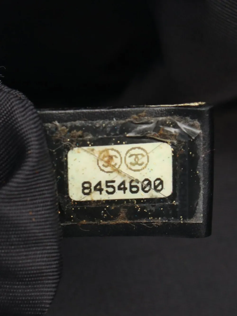 Pre-owned Chanel 2003-2004 Travel Line Mm Handbag In Black