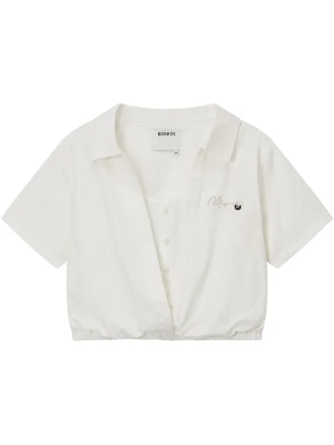 Musium Div. camisa con logo bordado
