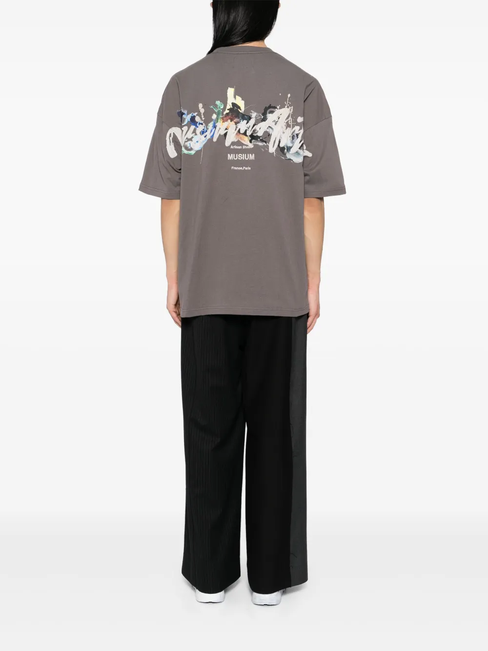 Musium Div. T-shirt met geborduurd logo - Grijs