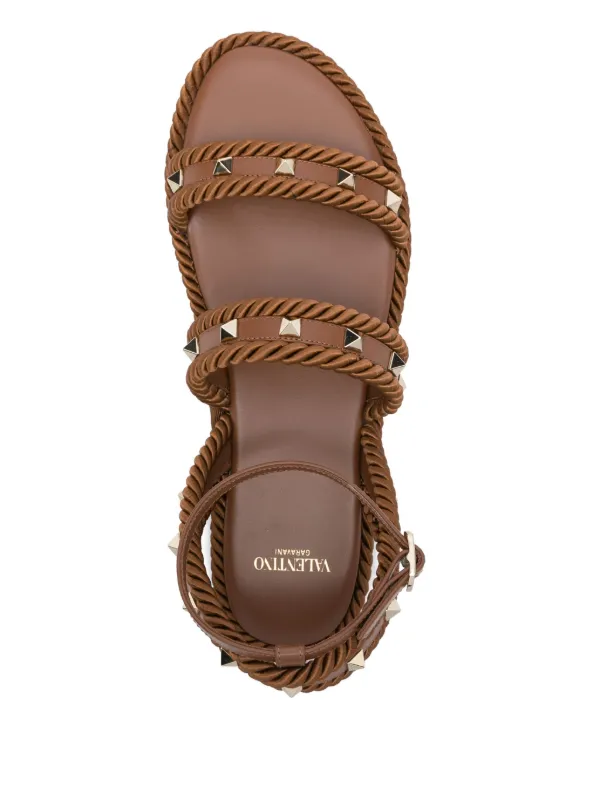 サンダル VALENTINO GARAVANI Brown Leather Studshield Sandals VALENTINO GARAVANI Studded leather platform sandals | NET-A