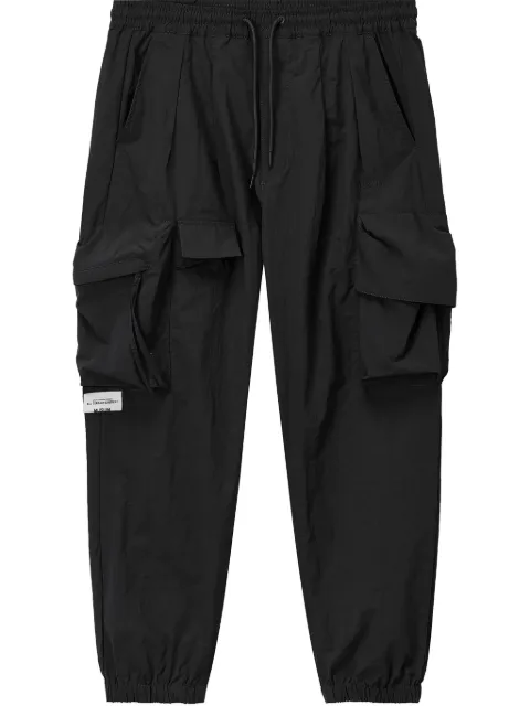 Musium Div. pants con parche del logo