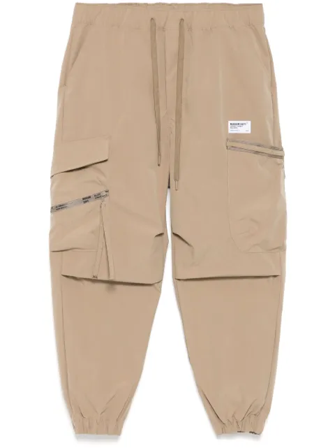 Musium Div. pantalones con parche del logo