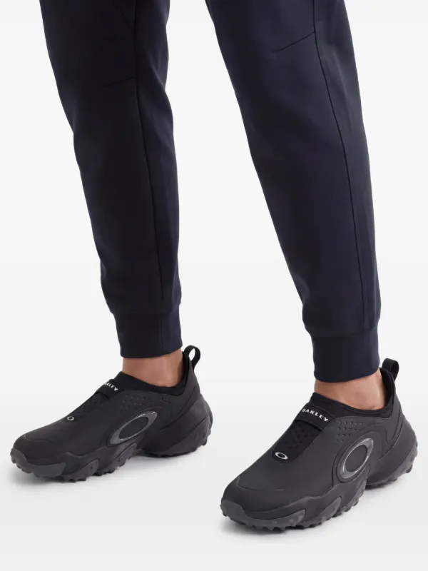 Oakley Edge Icon Sneakers | Black | FARFETCH
