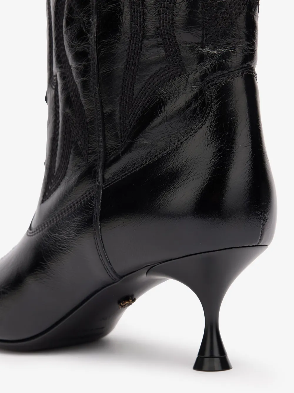 Roberto Cavalli Boots With Quilted Motif In Black