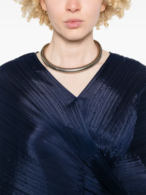 Pleats Please Issey Miyake Madame-T Poncho | Blue | FARFETCH Pleats Please Issey Miyake Madame-T Poncho | Blue | FARFETCH