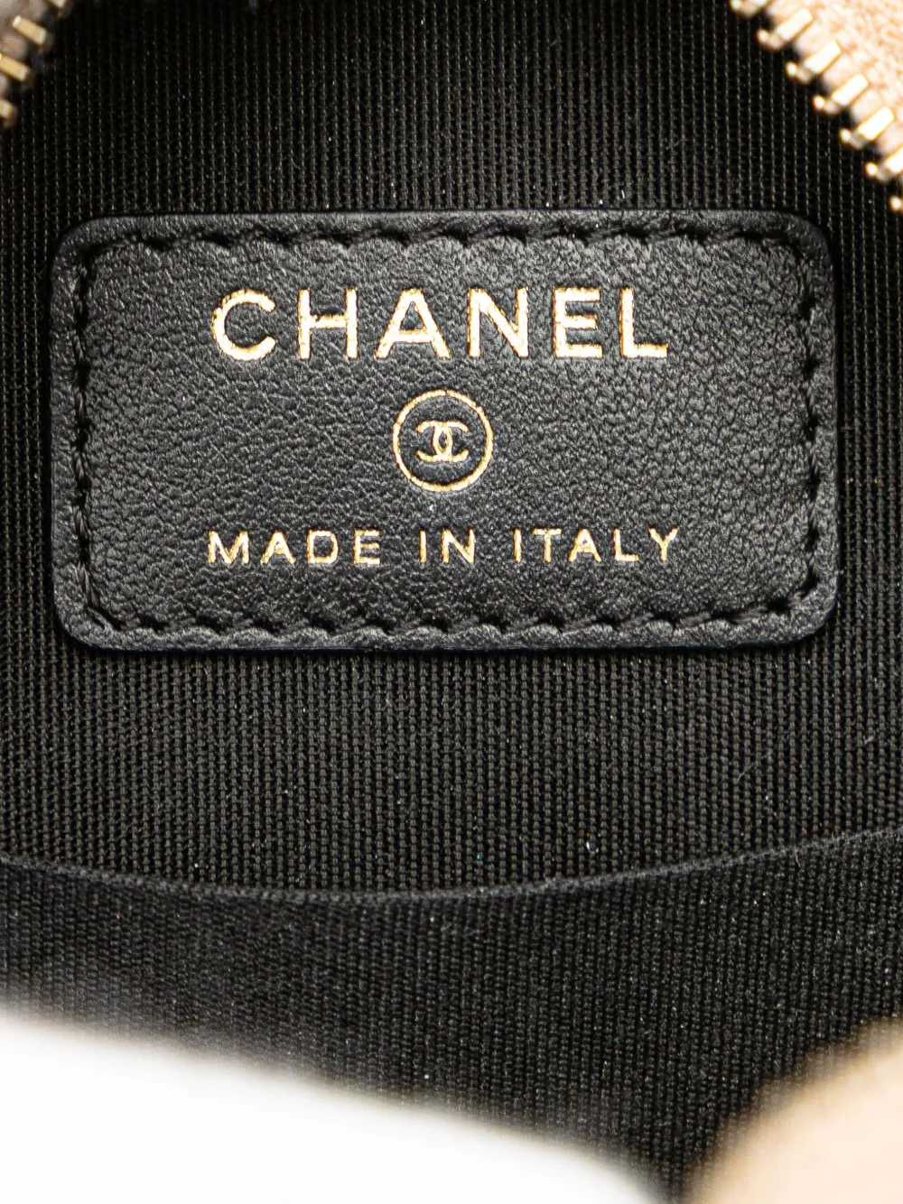CHANEL Pre-Owned 2019 Caviar CC Filigree Round crossbody bag | Image 5