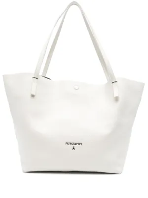 フィレンツェ発　希少　パトリツィアペペ Fly レザーバッグ　上質　小ぶり　白 フィレンツェ発 希少 パトリツィアペペ Fly レザーバッグ 上質