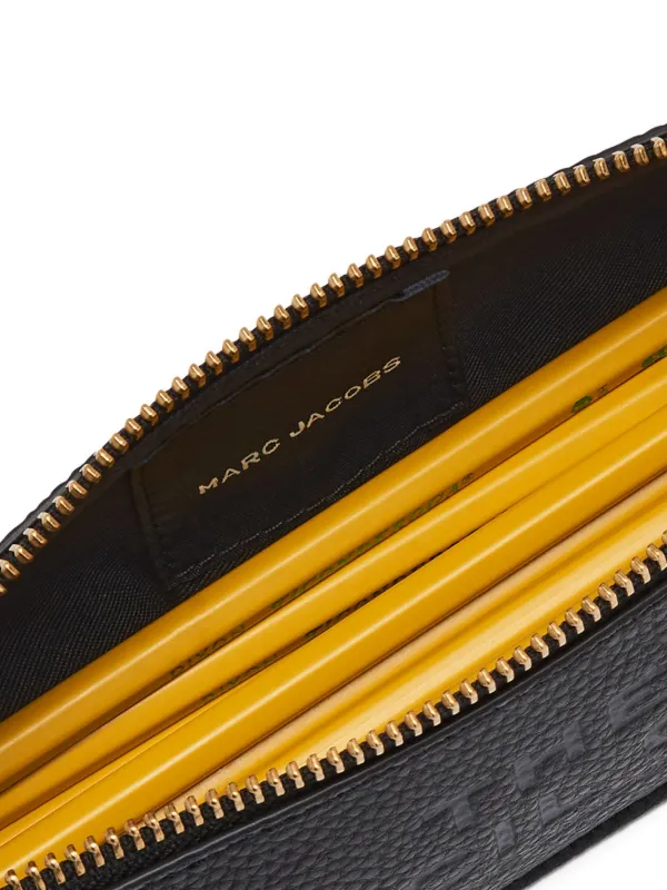 【新品・国内即発】MARC JACOBS 2P5SCP014S02 212ペンシルケース Marc Jacobs ザ レザー ペンシルケース | ブラック | FARFETCH JP