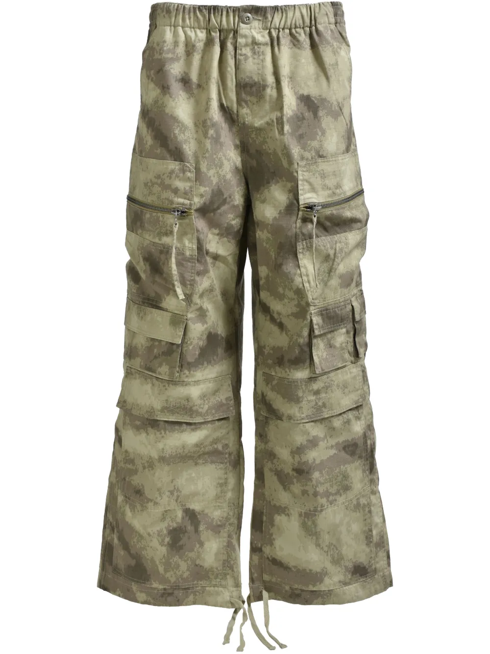 camouflage-print trousers