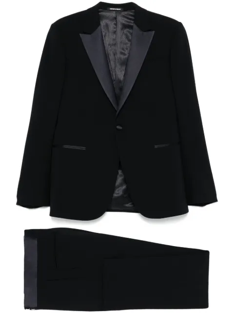 Emporio Armani traje con botones