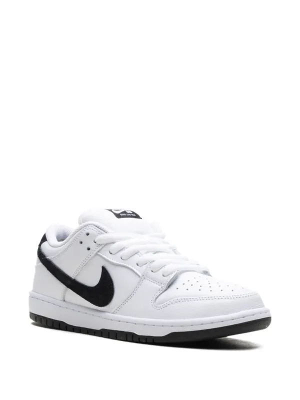 Nike SB Dunk Low 