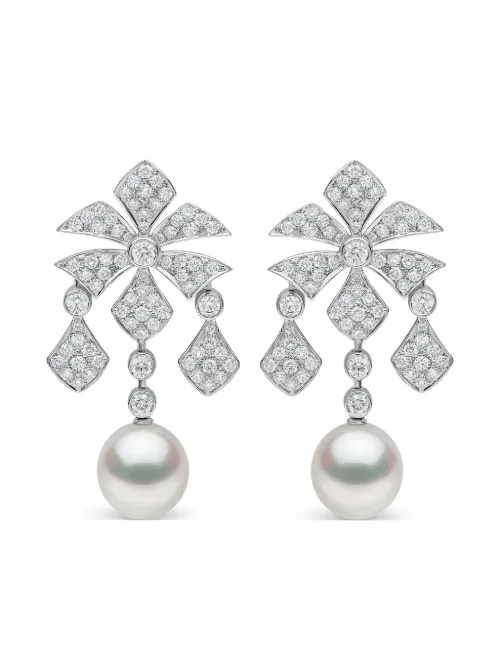Boucles d'oreilles en or blanc 18ct serties de diamants à perles des mers du sud - Yoko London - Modalova