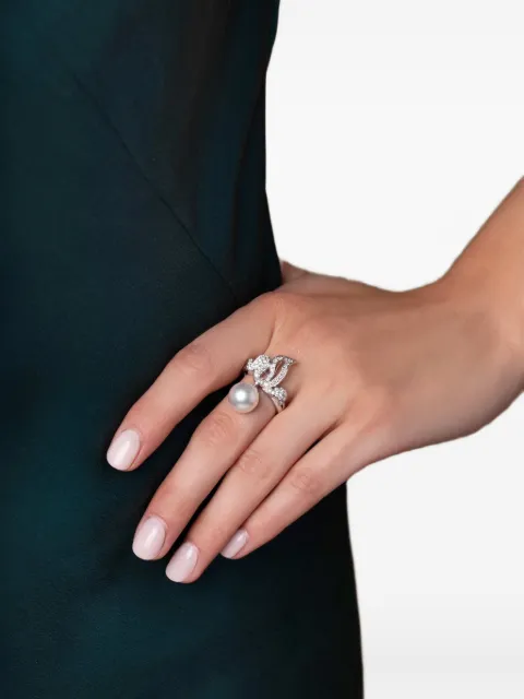 Yoko London 18K white gold Duchess pearl and diamond ring