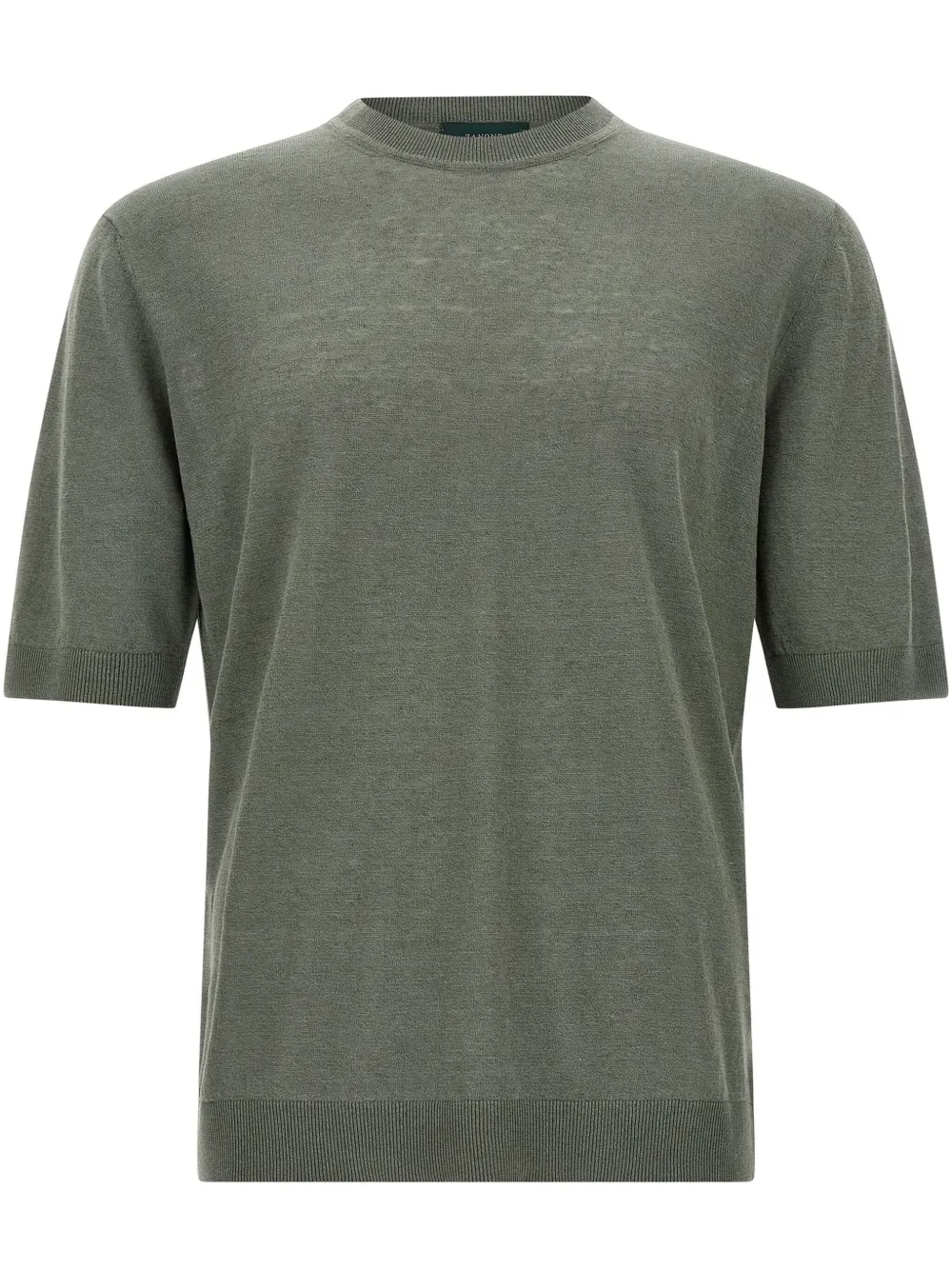 short-sleeved t-shirt