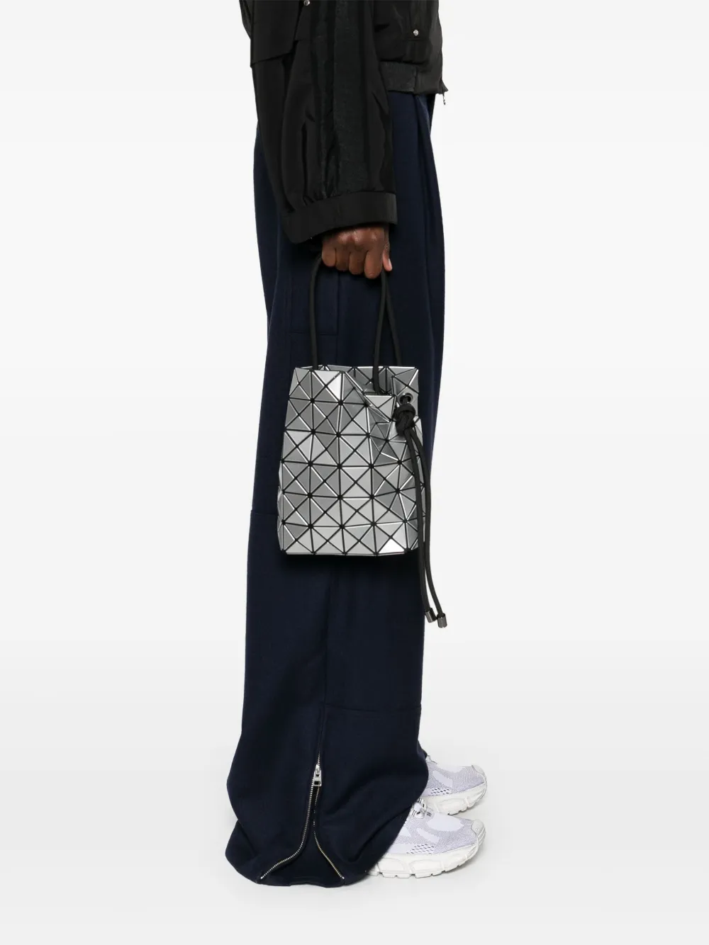 BAO BAO ISSEY MIYAKE GEOMETRIC-PATTERN BUCKET BAG