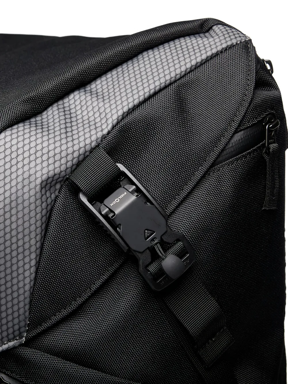 Oakley Latitude Flex Backpack In Black