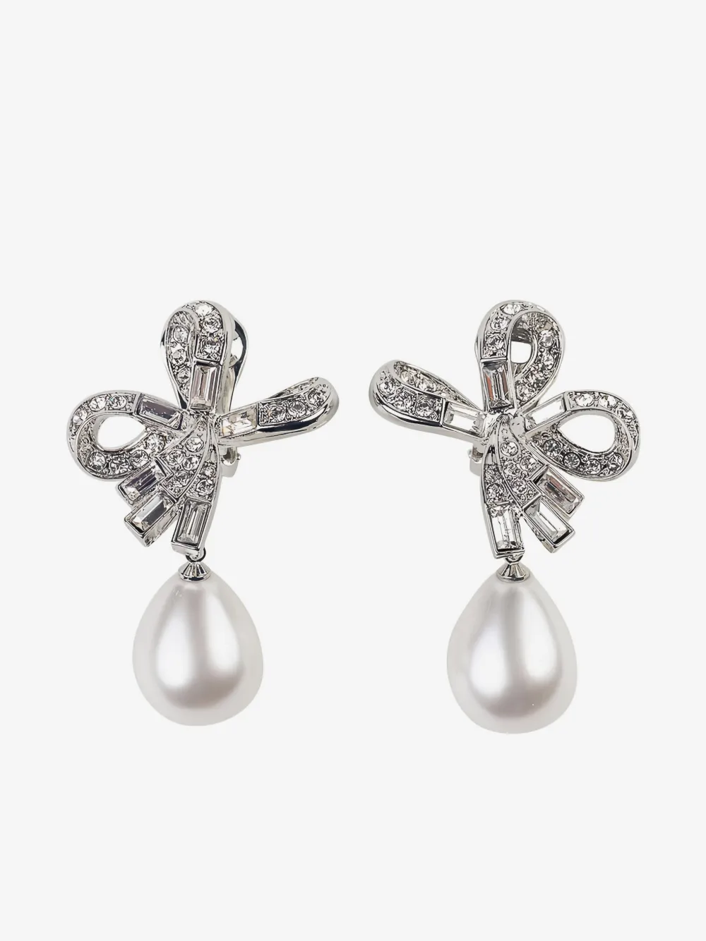 pearl-detailing earrings