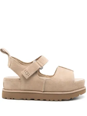 UGG タッチストラップ スエードサンダル | ブラウン | FARFETCH JP