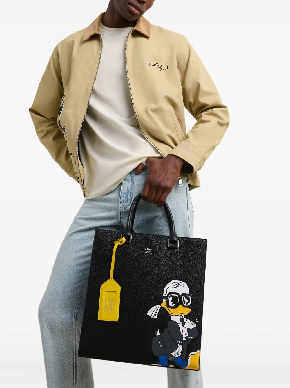 Karl Lagerfeld tote con estampado gráfico en colaboración con Disney | Image 2