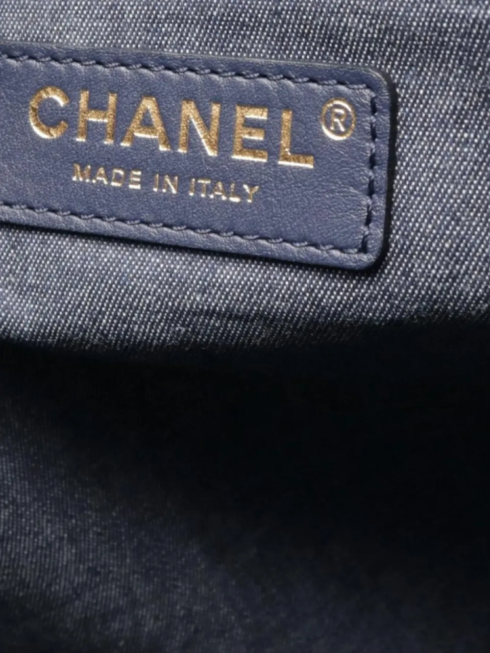 Pre-owned Chanel 2021 Matelassé Two-way Tote Bag In 黑色