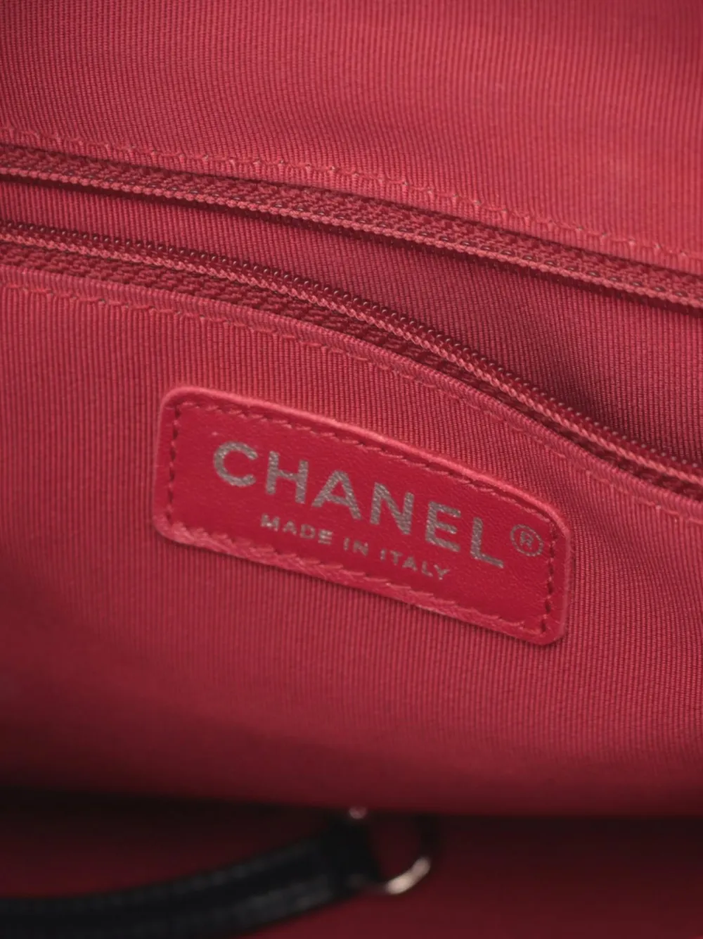 Pre-owned Chanel 2017-2018 Large Gabrielle Handbag In Red