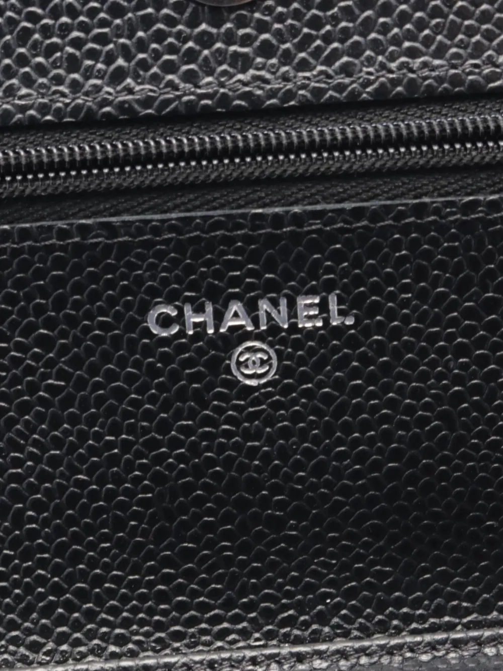 Pre-owned Chanel 2021 Caviar-leather Chain Wallet In 黑色