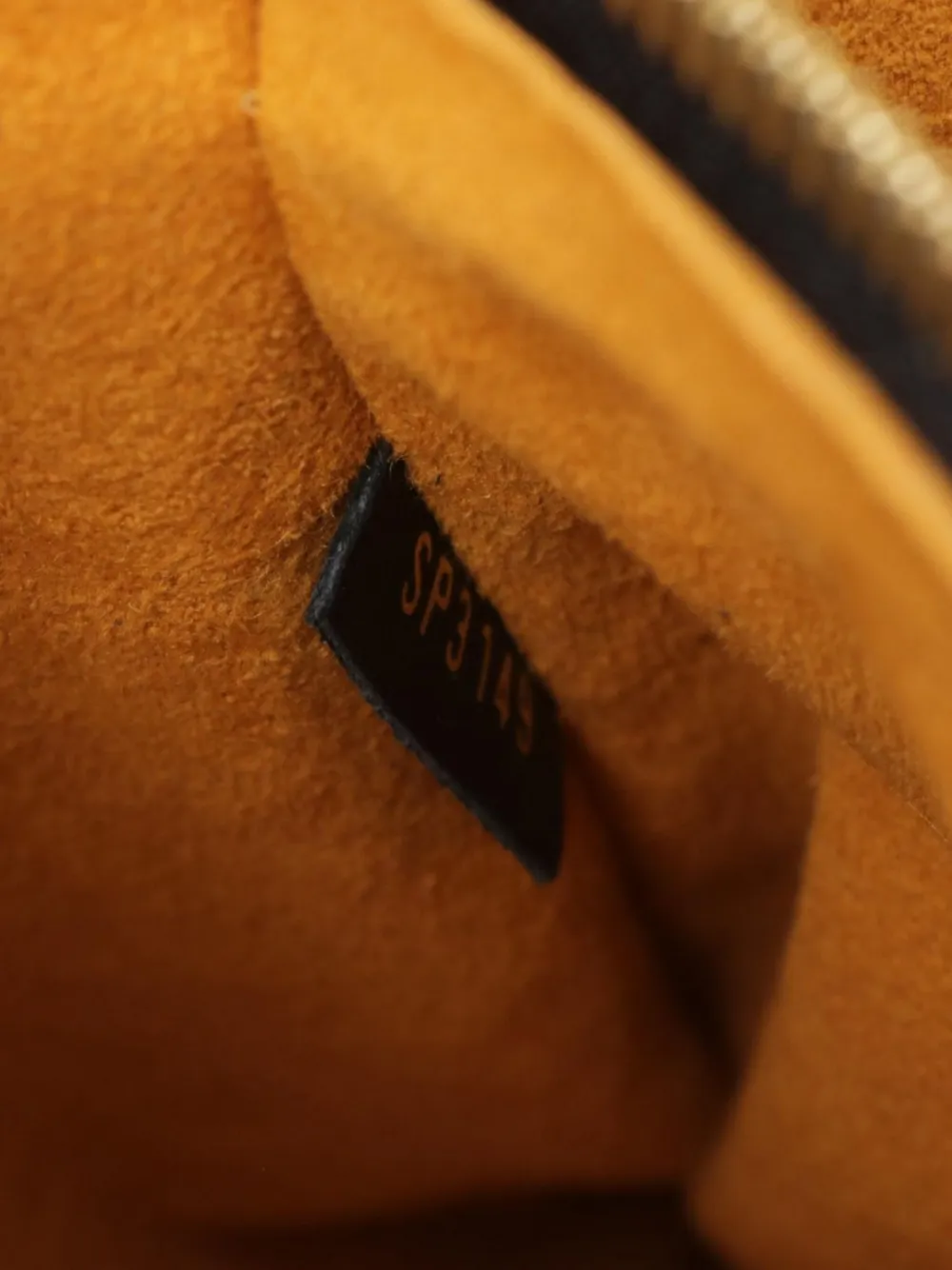 Pre-owned Louis Vuitton 2019 Neo Noe Shoulder Bag In 褐色