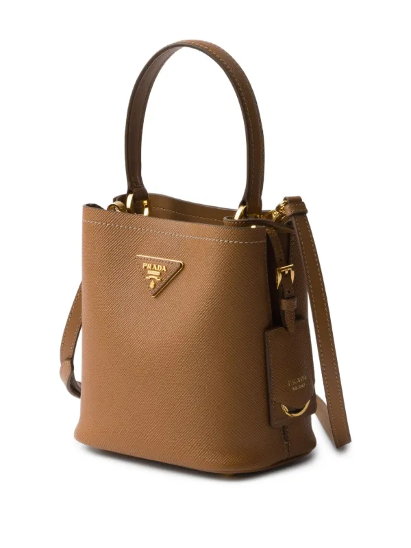 Prada プラダ パニエ ミニ バケットバッグ Prada パニエ ミニ バケットバッグ | ブラウン | FARFETCH JP