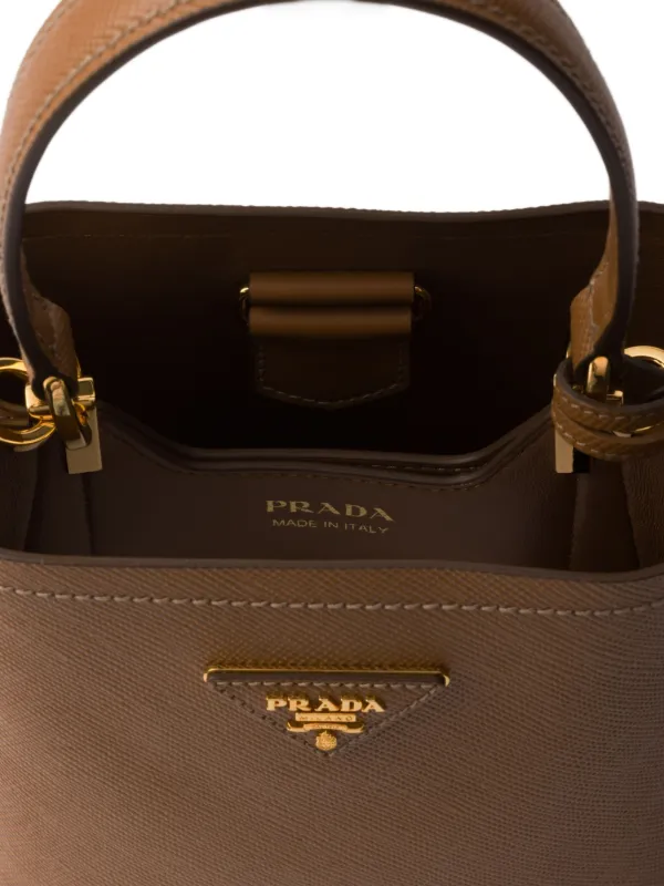 Prada プラダ パニエ ミニ バケットバッグ Prada パニエ ミニ バケットバッグ | ホワイト | FARFETCH JP
