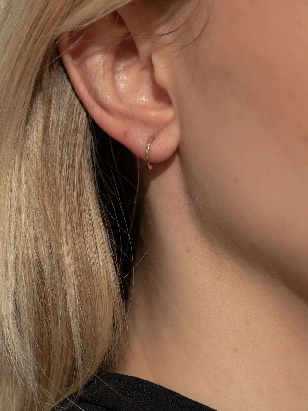 logo-engraved individual earrings (set of four)