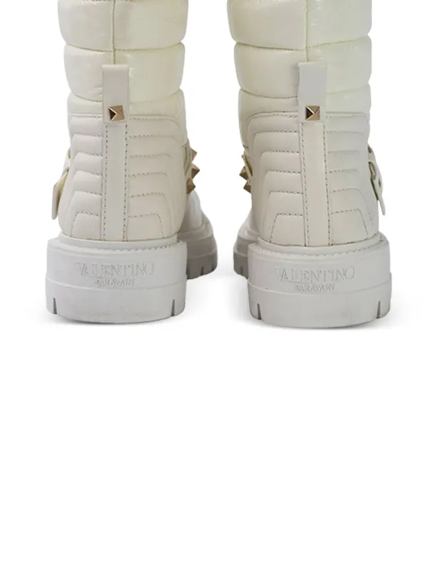 Valentino Garavani スタッズ バックル ブーツ | ホワイト | FARFETCH JP