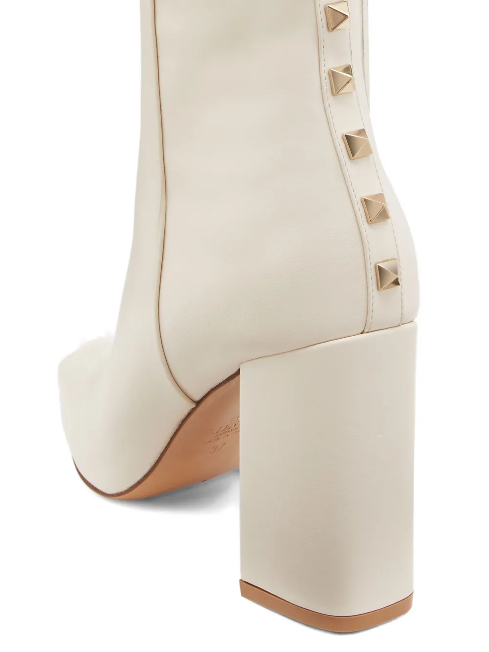 Valentino Garavani 90 mm laarzen met blokhak en studs Beige