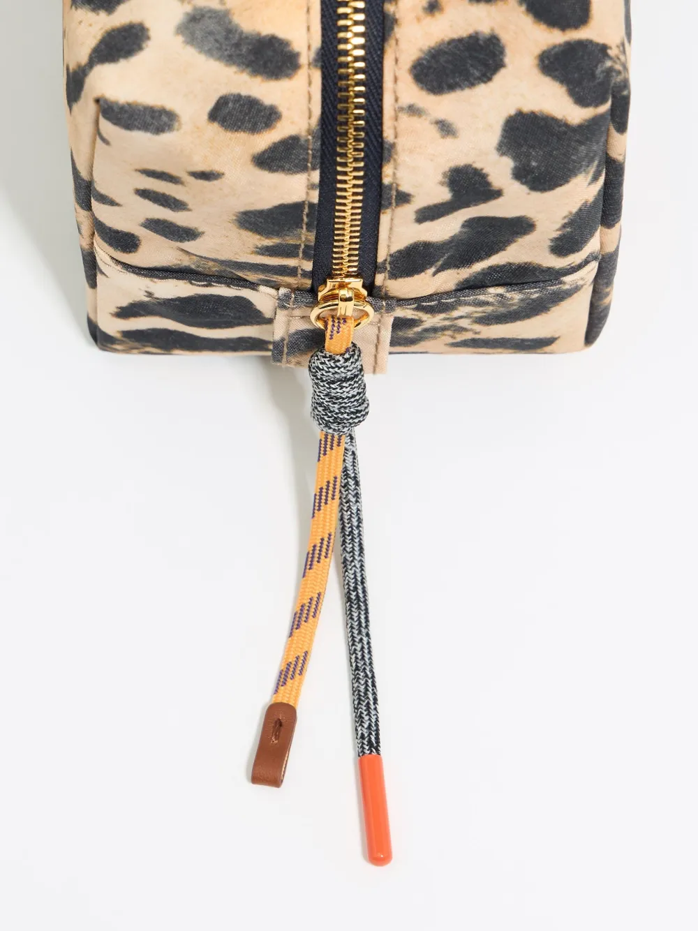 Bimba y Lola Medium make-up tas met luipaardprint Beige