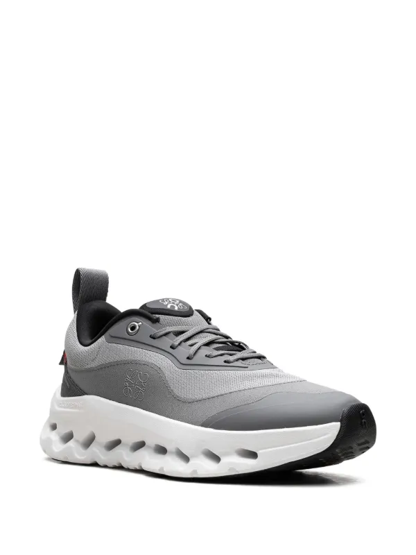 スニーカー Loewe x On Running Cloudtilt 2.0 Grey x On Cloudtilt 2.0 running shoes in grey - Loewe | Mytheresa