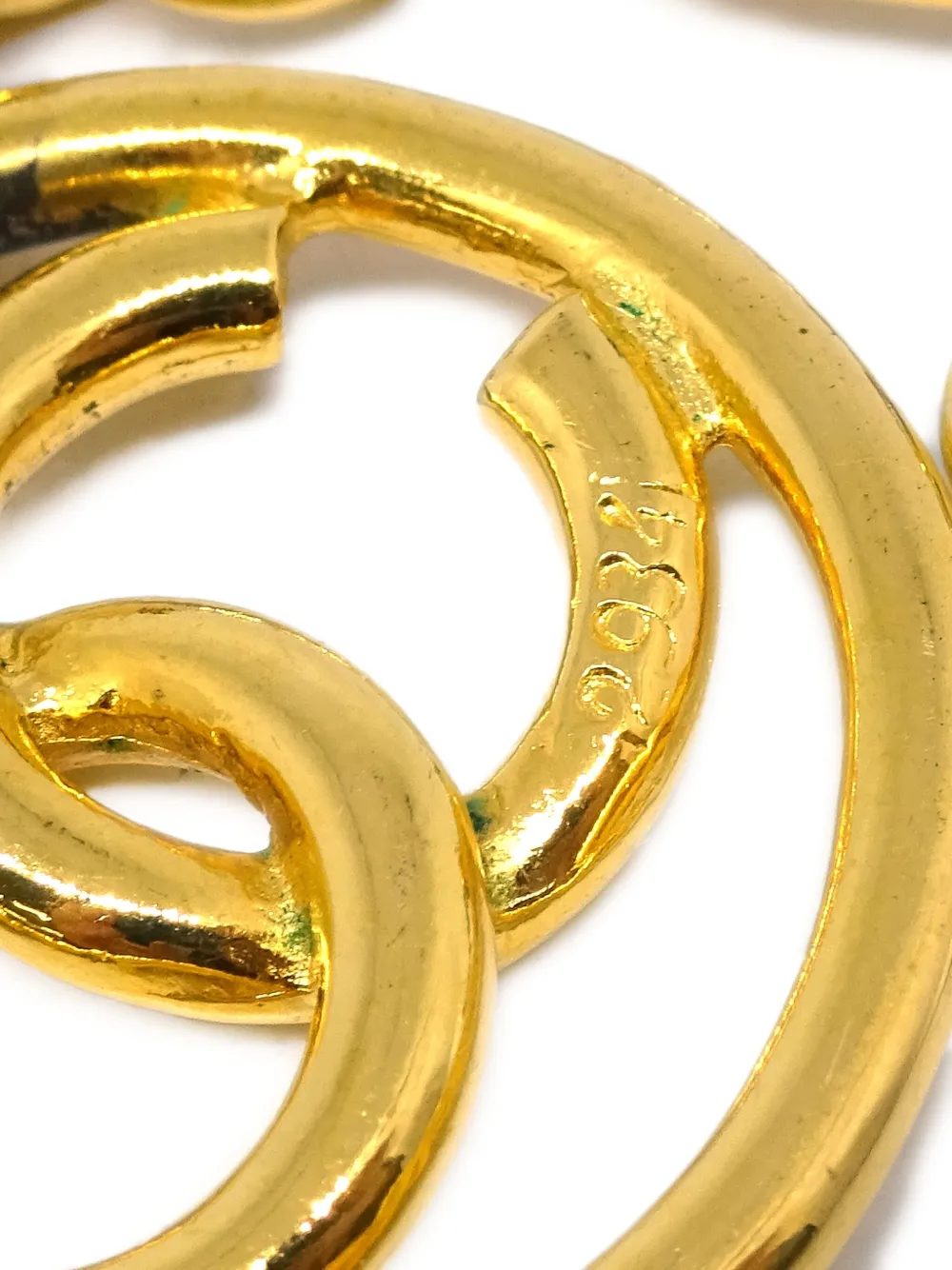 Pre-owned Chanel 1990-2000s Cc Drop Clip-on Earrings In Gold